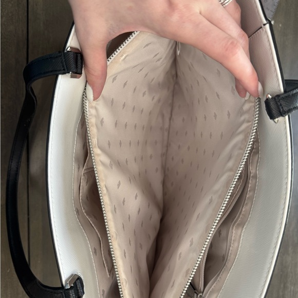 Kate Spade Gray and White Tote Bg - Picture 10 of 11